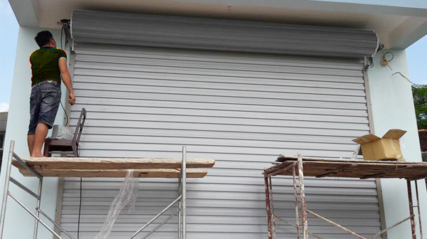 Cách Đo Và Lắp Đặt Cửa Cuốn Sao Cho Đạt Tiêu Chuẩn Kỹ Thuật